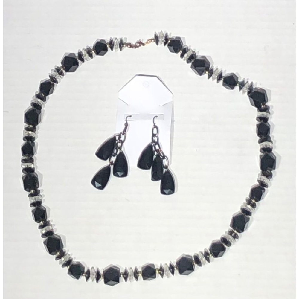 Black Onyx Beaded Necklace and Dangle Earrings Set NWOT